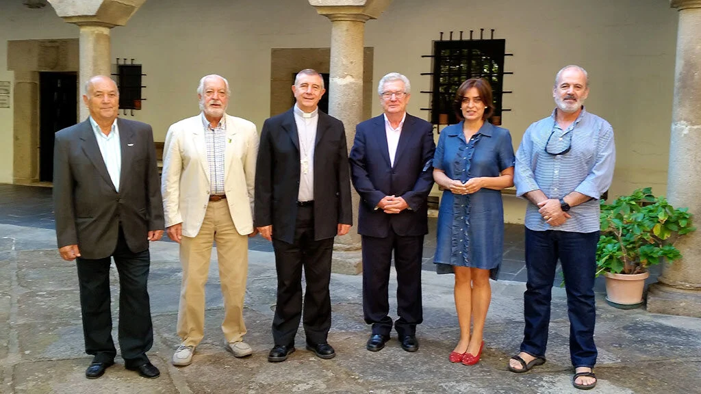 Los Patronos de la Fundación Placeat, Directivos de la Asociación PLACEAT, se entrevistan con el Sr. Obispo de Plasencia, Monseñor José Luis Retana Gozalo.
