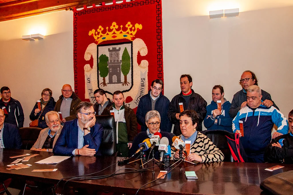 Rueda de Prensa para Presentar el Marcapáginas de Plasencia