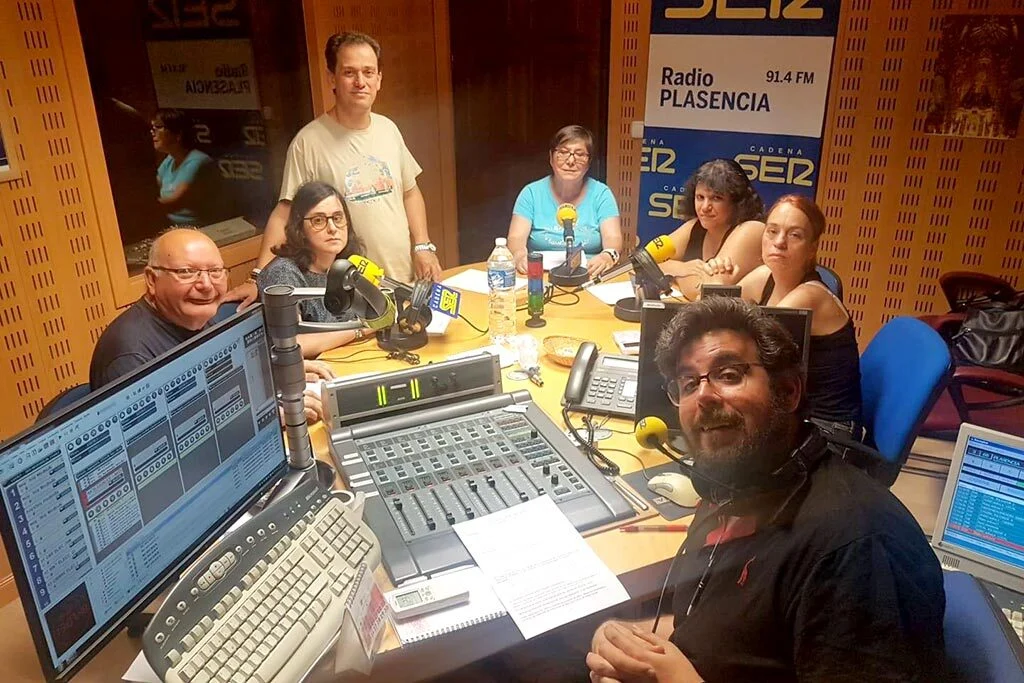 Imagen de los participantes de la tertulia en el estudio de Ser Norte de Extremadura